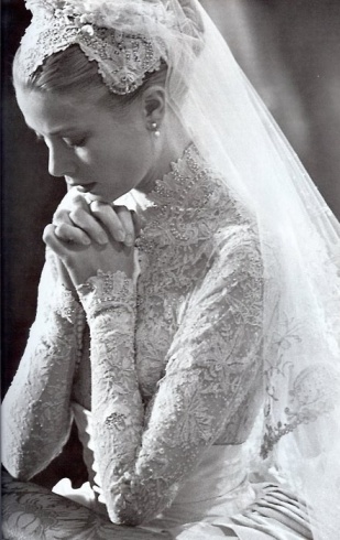 Grace Kelly - Wedding dress by Helen Rose MGM